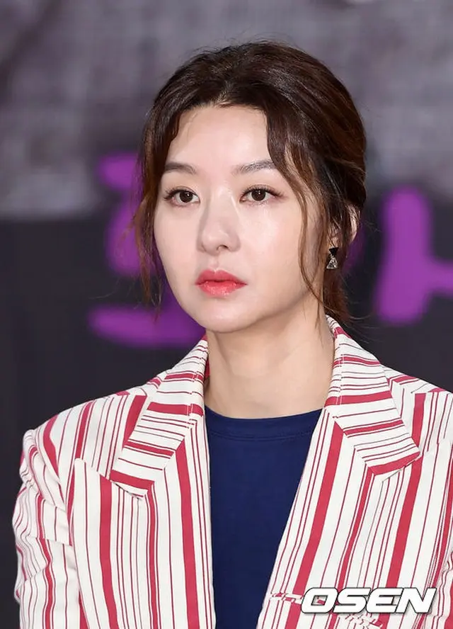 韓国女優ソン・ソンミの夫が、21日午前にソウル市内の法務法人事務所で20代男性が振り回した刃物に刺されて死亡した。（提供:OSEN）