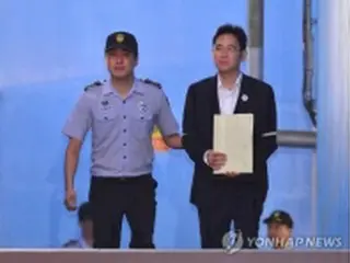 サムスントップに実刑　韓国地裁「朴槿恵氏の支援期待し賄賂提供」
