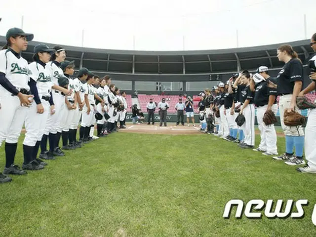 「LGカップ国際女子野球大会」閉幕…優勝は日本チーム（提供:news1）