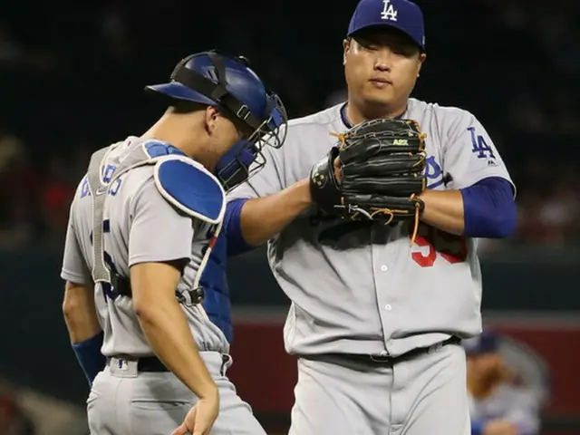 ＜MLB＞今季7敗目のリュ・ヒョンジン、「制球が思い通りにいかなかった」（提供:news1）
