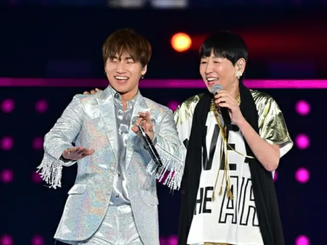 「BIGBANG」D-LITE、 東京ガールズコレクションで和田アキ子とスペシャルコラボ！（オフィシャル）
