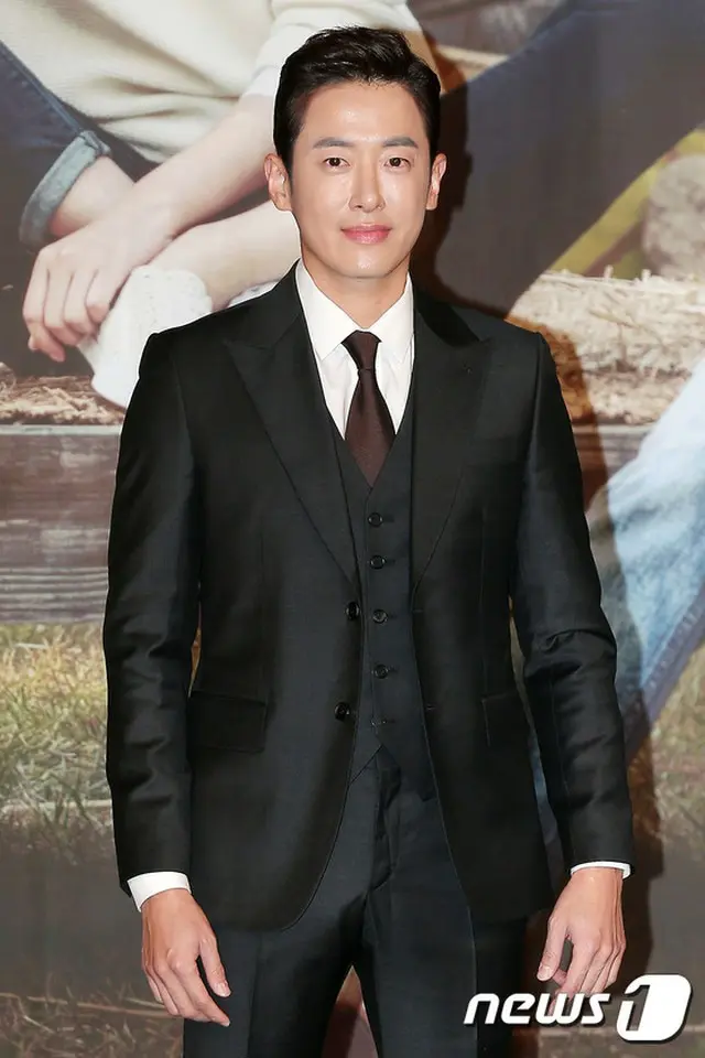 俳優チェ・フィリップ、11月4日に9歳年下の会社員と結婚！（提供:news1）