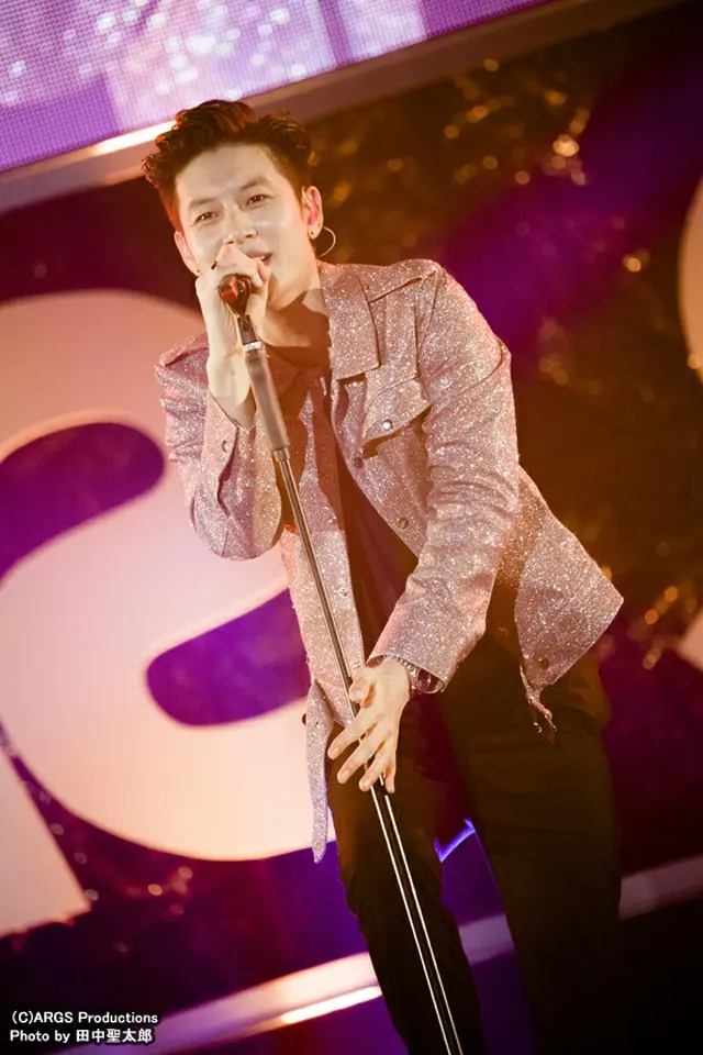 歌手SE7EN