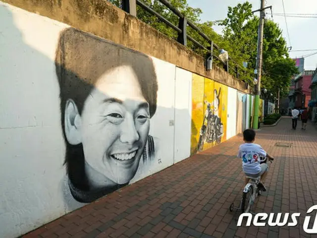 韓国歌手故キム・グァンソク（享年31）の一人娘ソヨンさんが10年前に死亡していたことが分かった。