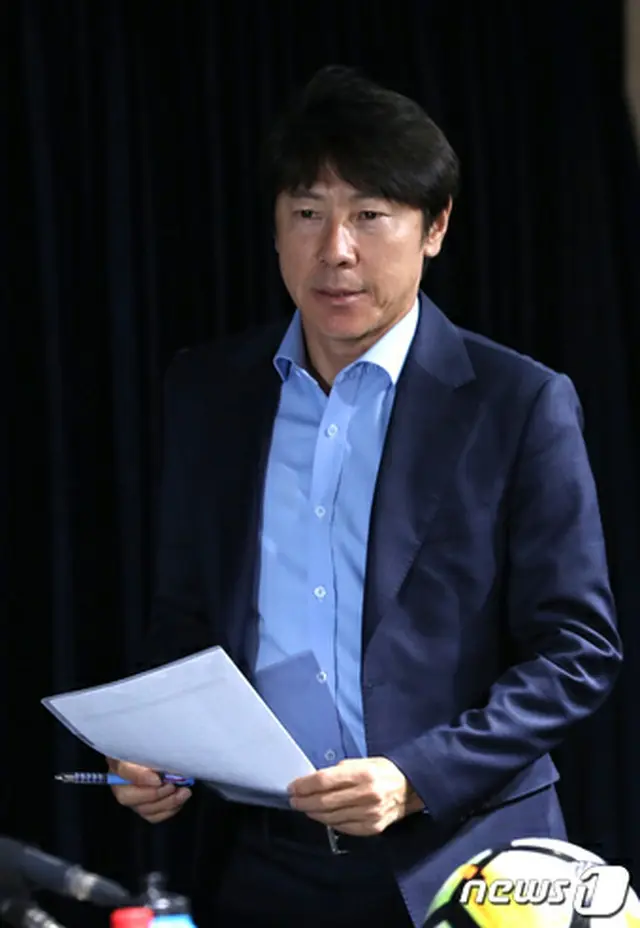 ＜サッカー＞“欧州遠征”シン・テヨン監督「Jリーグ＋中国組で臨む。死に物狂いの姿勢見せたい」