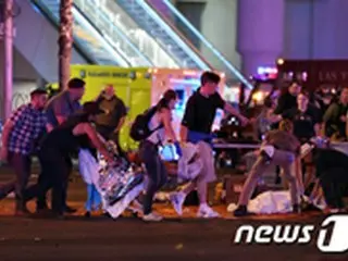 ラスベガス銃乱射事件、韓国政府が米国側へ協力要請 「韓国人10人と連絡とれず」