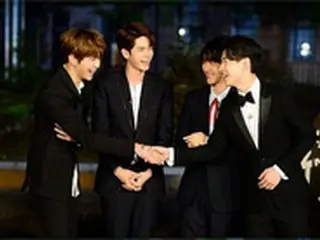 「Wanna One」カン・ダニエルらがタキシード姿に！SBS新概念バラエティ「マスターキー」収録現場公開