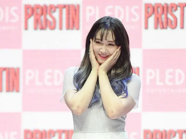 韓国ガールズグループ「PRISTIN」のカイラ（15）が健康上の問題により活動を中断する。