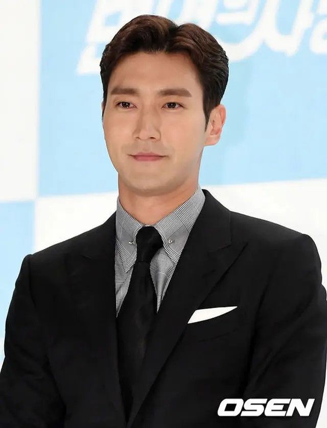 韓国ボーイズグループ「SUPER JUNIOR」メンバーのシウォンの父チェ・ギホ氏が、“韓一館事件”に関して立場を明らかにした。（提供:OSEN）