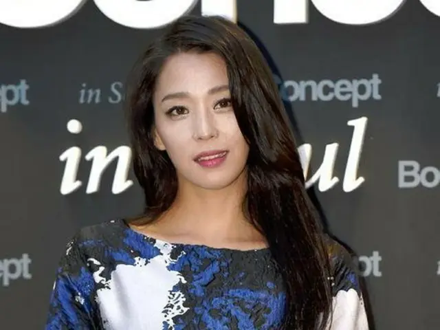韓国女優ハン・ゴウン（42）が韓一館代表死亡事件に関連し、個人SNSに発言、削除、謝罪という過程に追われた。