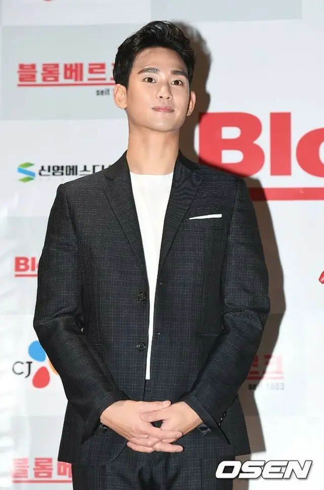 韓国俳優キム・スヒョンが本日（23日）、坡州（パジュ）前進新兵教育隊を通して入隊した。