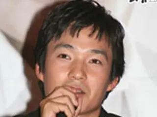 キム・ジョンヒョン　ホテリアーと熱愛中も結婚説は全面否定