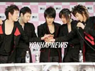 東方神起コンサート　観客の所持品返却で大混乱