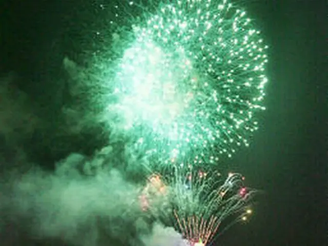鎮海軍港祭の開幕式＝23日、ソウル（聯合）