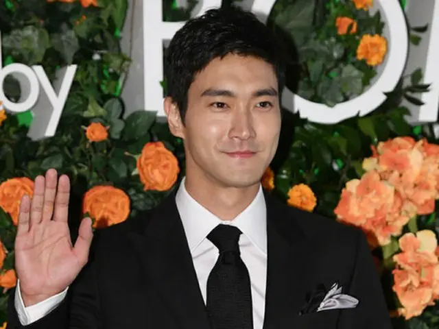 韓国アイドルグループ「SUPER JUNIOR」のメンバー、チェ・シウォン（30）が過去、日本ファンクラブ用のインタビューで豊臣秀吉を言及し、いまになって韓国で波紋を呼んでいる。（提供:OSEN）