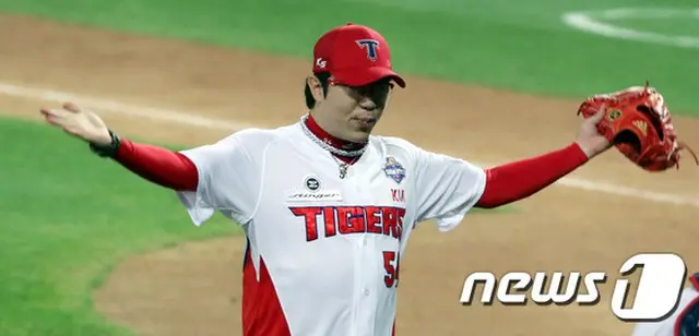 韓国プロ野球・起亜タイガースのエース、ヤン・ヒョンジョンが完封勝利を果たし、韓国シリーズ第2戦のMVPに輝いた。