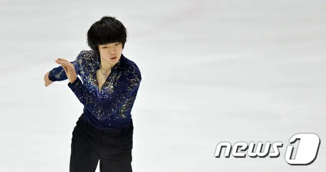 韓国の男子フィギュアスケートの未来、チャ・ジュンファン（16）が新たなショートプログラムでシニアグランプリの舞台に挑戦する。