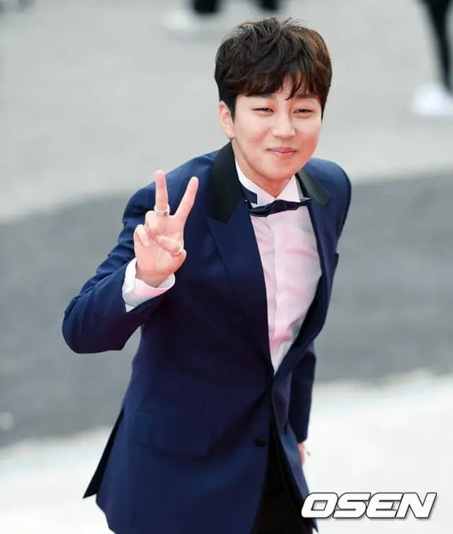 韓国のラッパー、DinDinがタレントではなくラッパーとしてのカリスマ性を放った。（提供:OSEN、2017年10月2日撮影）