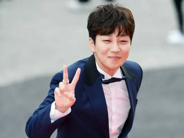 韓国のラッパー、DinDinがタレントではなくラッパーとしてのカリスマ性を放った。（提供:OSEN、2017年10月2日撮影）