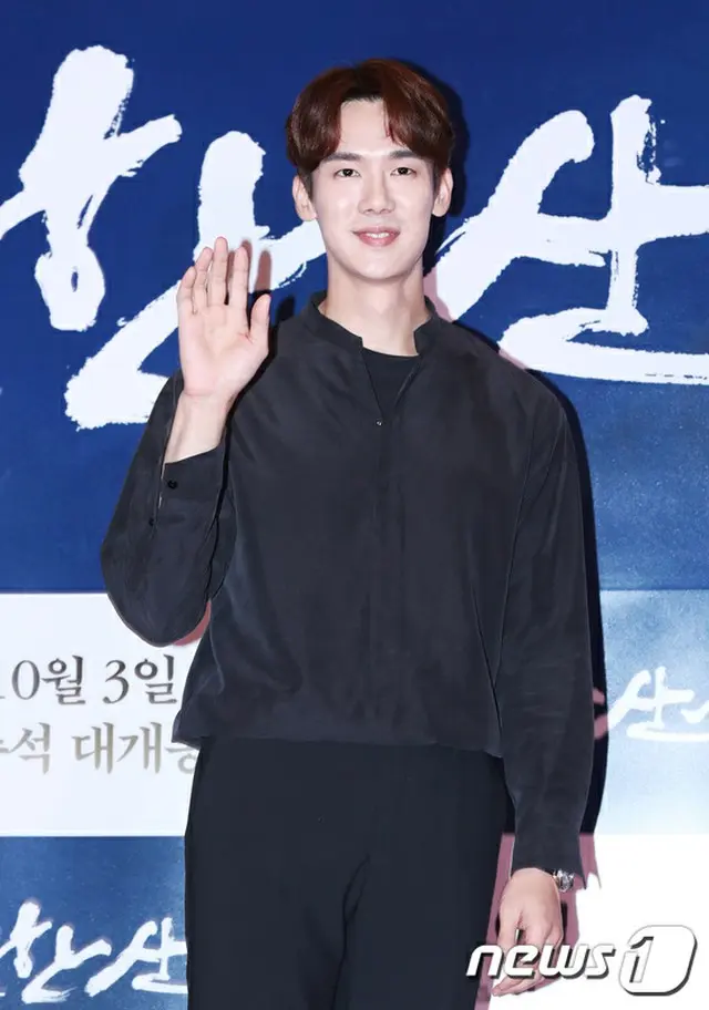 ＜韓国シリーズ＞第5戦の始球式に俳優ユ・ヨンソク、国歌斉唱はウンジ（Apink）に決定