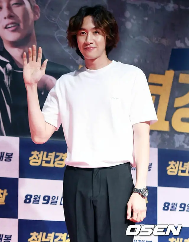 韓国俳優イ・グァンス（32）が“ソンソンカップル”の結婚式で手紙を朗読する。