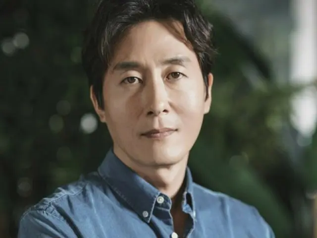 韓国最大映画祭の一つ、青龍映画賞の事務局が俳優の故キム・ジュヒョク（享年45）の悲報を受け、ハンドプリンティングイベントを延期することにした。（提供:OSEN）