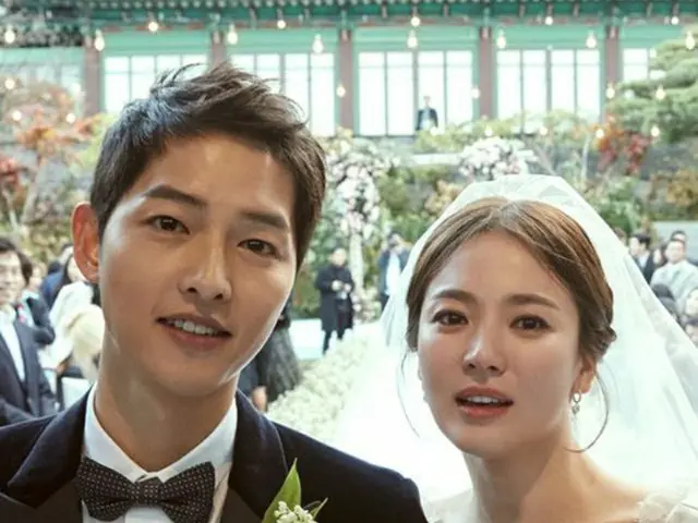 結婚式を挙げた韓国俳優ソン・ジュンギ（32）と女優ソン・ヘギョ（35）が、ファンに感謝の気持ちを伝えた。（提供:OSEN）