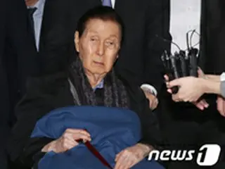 検察、ロッテ創業者に懲役10年・罰金3000億ウォン（約306億円）を求刑＝韓国