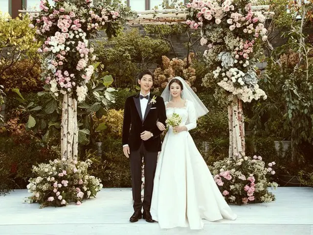 【公式】俳優ソン・ジュンギ‐ソン・ヘギョ夫妻、「結婚式の違法ドローン撮影関連の訴訟はしない」（提供:news1）