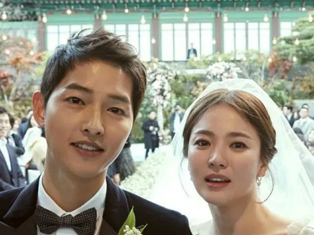韓国俳優ソン・ジュンギと女優ソン・ヘギョ側が、新婚旅行を終えて帰国するという報道に対して立場を明らかにした。（提供:OSEN）