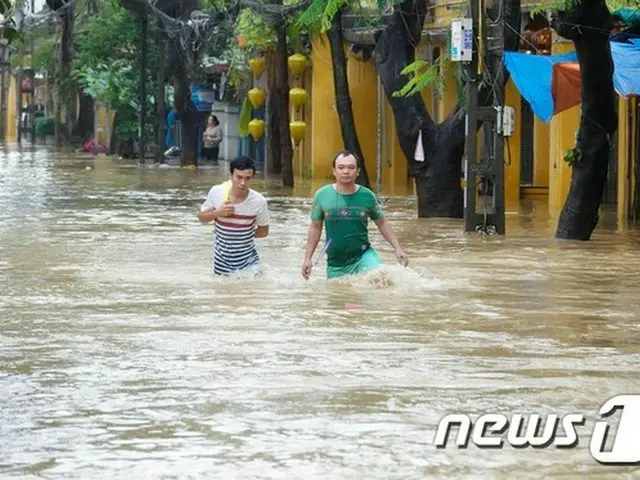 韓国政府が4日に上陸した台風23号（アジア名:ダムレイ）により人的・物的被害に遭ったベトナム中部地域の復旧のため、100万ドル（約1億1300万円）規模の人道支援をおこなう。