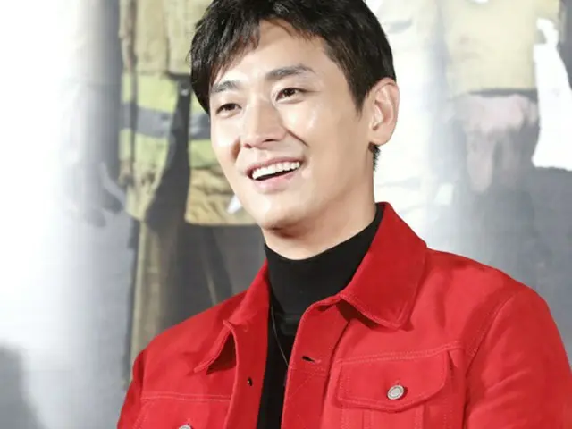 韓国俳優チュ・ジフン（35）がマ・ドンソク（46）と朝食の際いつもベーコンを食した事実を伝えた。