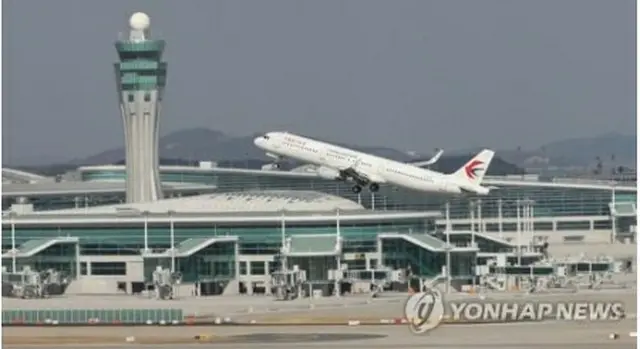 仁川国際空港を離陸する旅客機（資料写真）＝（聯合ニュース）