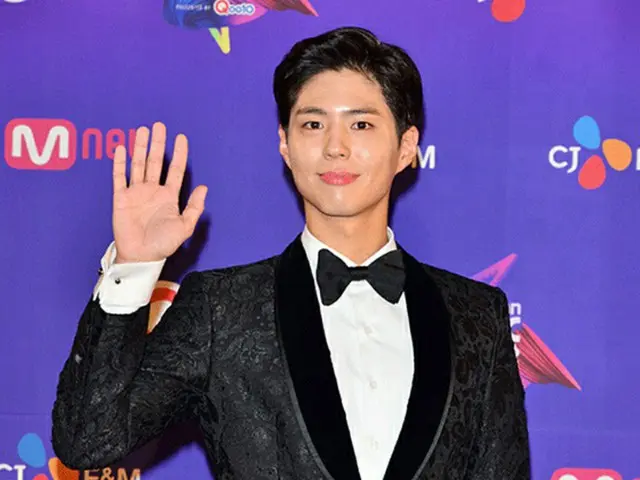 【イベントレポ】俳優パク・ボゴム、ソ・ガンジュン、ソンフン、「MAMA」レッドカーペット登場