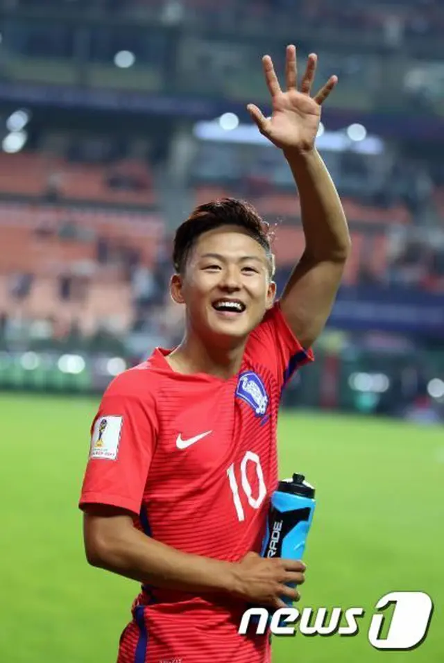 ＜2017AFCアワード＞”韓国のメッシ”イ・スンウ、「最優秀ユース選手賞」を受賞
