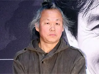 “女優への暴行疑惑”キム・ギドク監督、検察召喚調査…告訴人と相反する立場示す