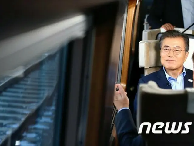 韓国の文在寅（ムン・ジェイン）大統領は去る19日、「米韓両国は平昌（ピョンチャン）冬季五輪期間に合同軍事訓練を延期する問題を検討できる」と述べた。
