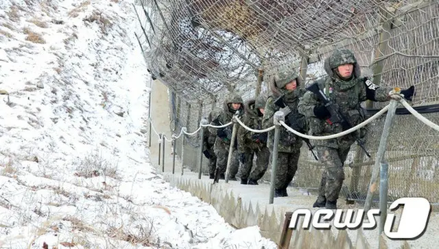 北朝鮮兵士の亡命で20数発の警告射撃＝韓国軍