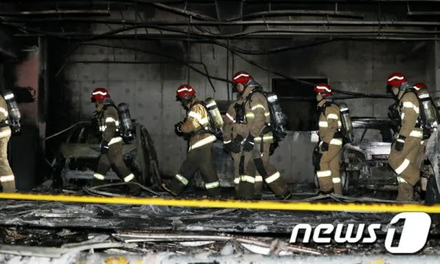 約50人の死傷者が発生した韓国の忠清北道・堤川市（チェチョンシ）スポーツセンター火災はぜい弱な建物構造のせいで被害が拡大したものと思われる。（提供:news1）