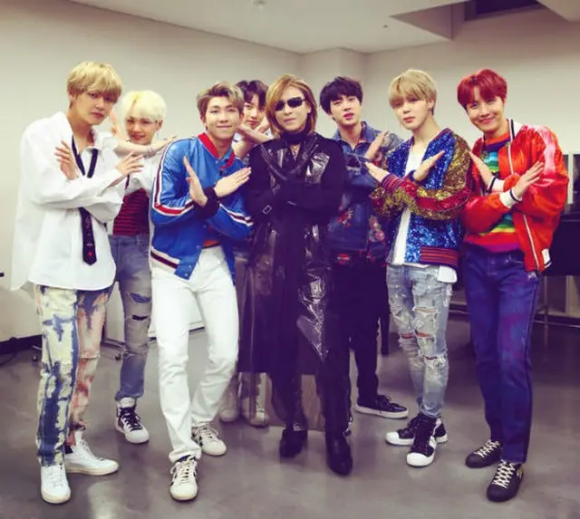 伝説の日本のロックバンド「X-JAPAN」のリーダー、YOSHIKIが「防弾少年団」を絶賛した。（提供:OSEN）