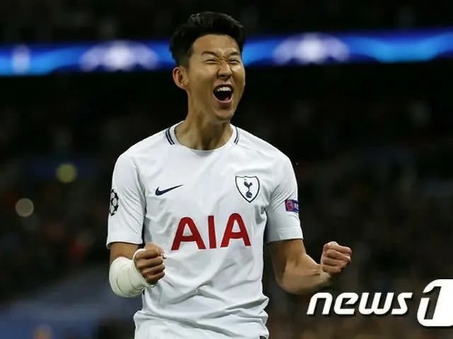 韓国出身のサッカー選手ソン・フンミン（25、トッテナム・ホットスパー）が英国のサッカー専門家イアン・デニス氏が選定した2017年イングランド・プレミアリーグ“ベスト11”に名を挙げた。