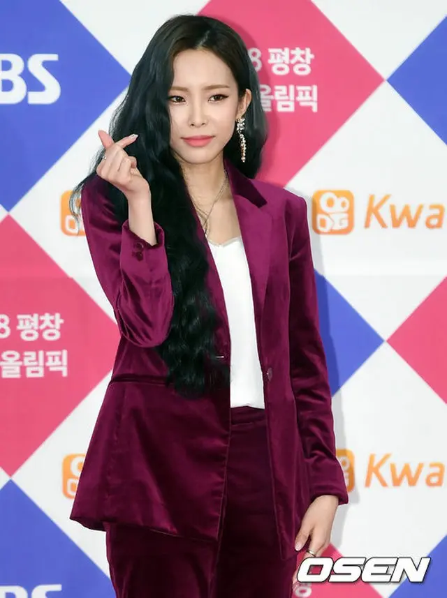 韓国の女性ラッパー、Heize（ヘイズ、26）が鼻咽頭炎により健康状態が悪化し、入院中だ。