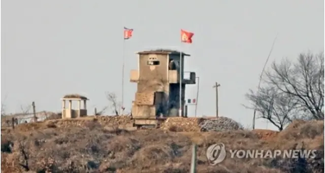 南北軍事境界線付近の臨津江沿いにある北朝鮮の見張り所（資料写真）＝２日、坡州（聯合ニュース）