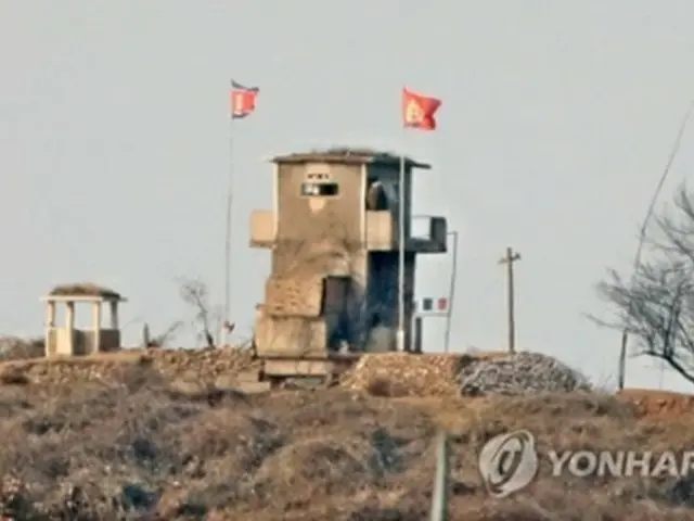 南北軍事境界線付近の臨津江沿いにある北朝鮮の見張り所（資料写真）＝２日、坡州（聯合ニュース）