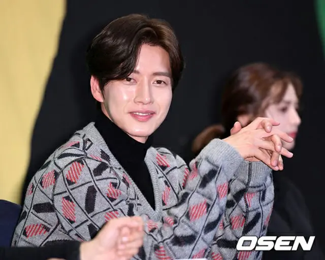 韓国俳優パク・ヘジンが新ドラマ「四子」で1人4役を演じることになり、努力中であることを明かした。（提供:OSEN）