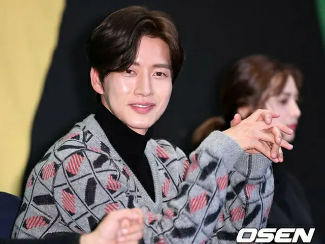 韓国俳優パク・ヘジンが新ドラマ「四子」で1人4役を演じることになり、努力中であることを明かした。（提供:OSEN）