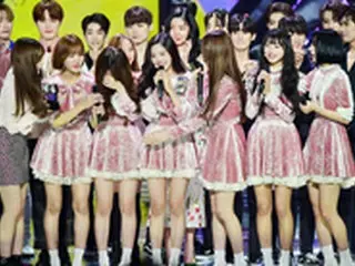 「OH MY GIRL」、デビューしてから初めて音楽番組での1位に涙