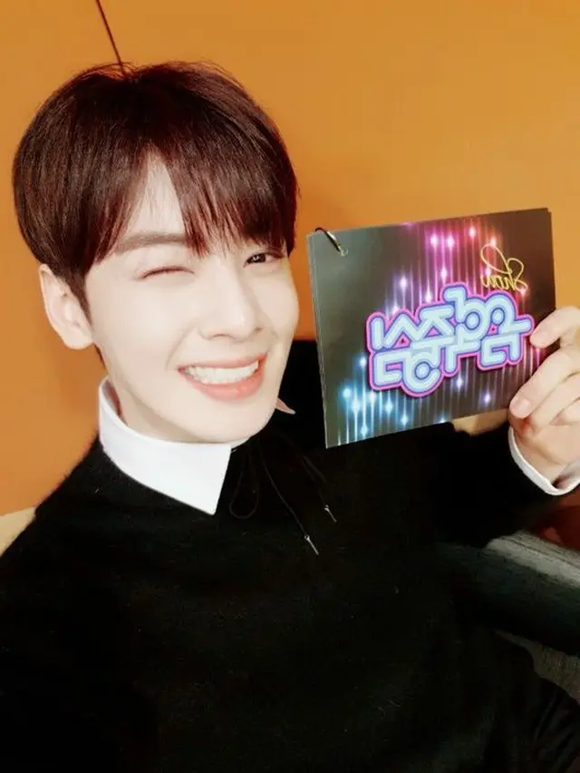 「ASTRO」のチャ・ウヌがMBC「ショー！K-POPの中心」を卒業する名残惜しさと感謝のあいさつを伝えた。(提供:OSEN）