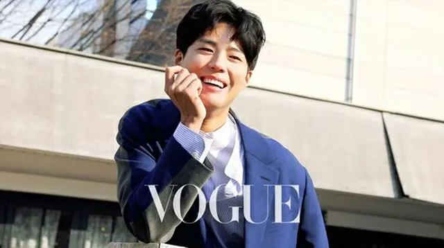 台湾ファッション誌の2月号を飾った韓国俳優パク・ボゴム（24）の画報ビハインドカットが公開された。（提供:OSEN）