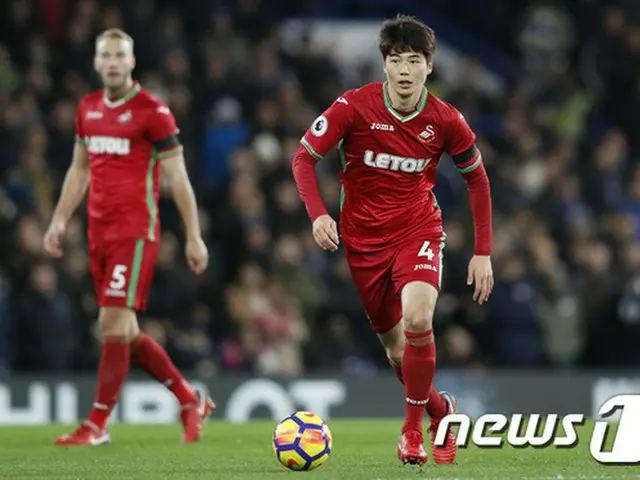 スウォンジーのキ・ソンヨン、韓国人EPL最多出場タイ＝チームは最下位脱出（提供:news1）